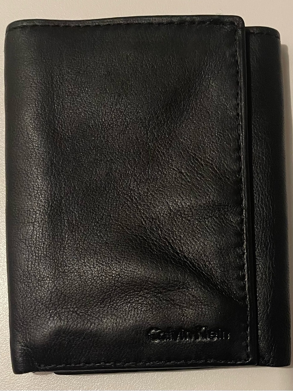 CALVIN KLEIN 
Black Soft Leather Trifold Wallet 
with ID Window 
NEW